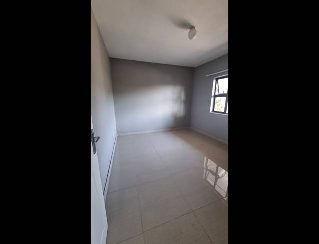 2 BEDROOM APARTMENT RENTED IN PARK HILL